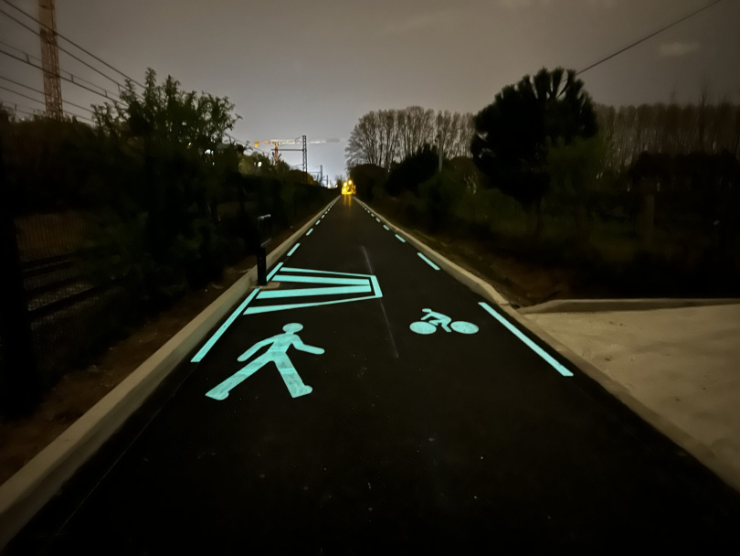 Signalisation des 2 roues sur bandes cyclables la nuit | Budget ...